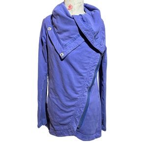 Lululemon wrap jacket size 8